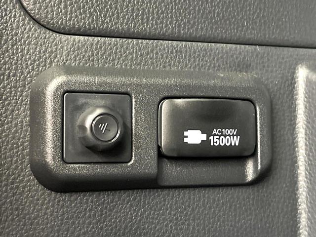 ヴォクシー ハイブリッドＳ－Ｚ　禁煙車　後席モニター　純正１０．５インチナビ　両側電動ドア　バックカメラ　トヨタセーフティ　レーダークルーズ　ハーフレザーシート　コーナーセンサー　ＬＥＤヘッド　ＥＴＣ２．０　オートハイビーム（36枚目）