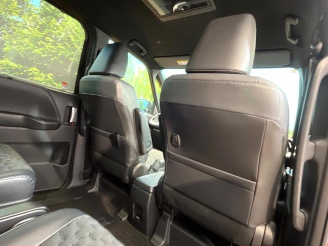 ヴォクシー ハイブリッドＳ－Ｚ　禁煙車　後席モニター　純正１０．５インチナビ　両側電動ドア　バックカメラ　トヨタセーフティ　レーダークルーズ　ハーフレザーシート　コーナーセンサー　ＬＥＤヘッド　ＥＴＣ２．０　オートハイビーム（38枚目）