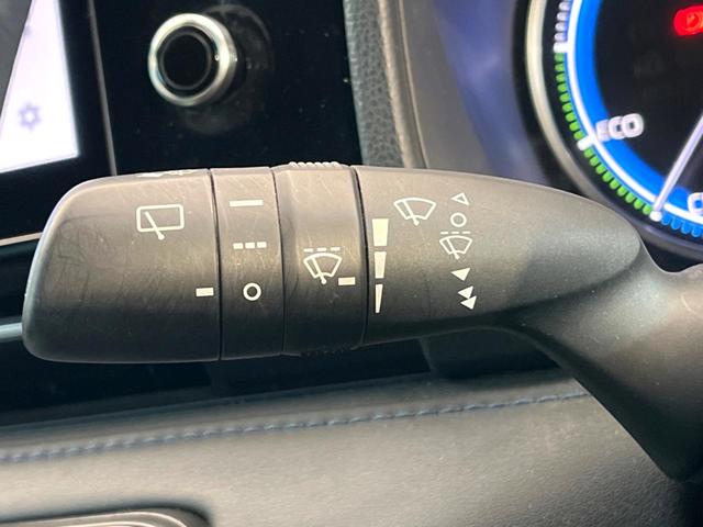 ヴォクシー ハイブリッドＳ－Ｚ　禁煙車　後席モニター　純正１０．５インチナビ　両側電動ドア　バックカメラ　トヨタセーフティ　レーダークルーズ　ハーフレザーシート　コーナーセンサー　ＬＥＤヘッド　ＥＴＣ２．０　オートハイビーム（51枚目）