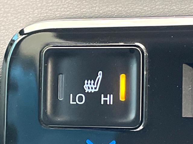 ヴォクシー ハイブリッドＳ－Ｚ　禁煙車　後席モニター　純正１０．５インチナビ　両側電動ドア　バックカメラ　トヨタセーフティ　レーダークルーズ　ハーフレザーシート　コーナーセンサー　ＬＥＤヘッド　ＥＴＣ２．０　オートハイビーム（56枚目）