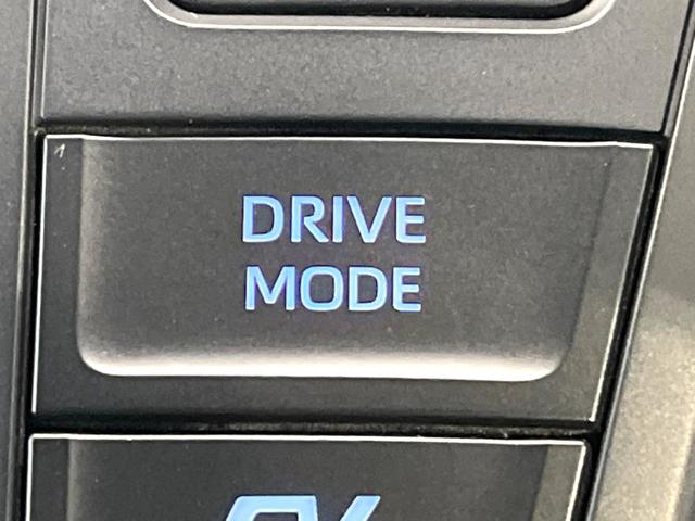 ヴォクシー ハイブリッドＳ－Ｚ　禁煙車　後席モニター　純正１０．５インチナビ　両側電動ドア　バックカメラ　トヨタセーフティ　レーダークルーズ　ハーフレザーシート　コーナーセンサー　ＬＥＤヘッド　ＥＴＣ２．０　オートハイビーム（58枚目）