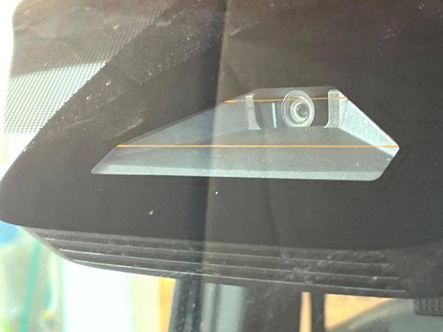 ヴォクシー ハイブリッドＳ－Ｚ　禁煙車　後席モニター　純正１０．５インチナビ　両側電動ドア　バックカメラ　トヨタセーフティ　レーダークルーズ　ハーフレザーシート　コーナーセンサー　ＬＥＤヘッド　ＥＴＣ２．０　オートハイビーム（69枚目）