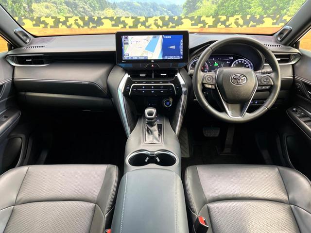 ハリアー Ｚ　レザーパッケージ　禁煙車　１２．３インチディスプレイオーディオ　全周囲カメラ　ＪＢＬサウンドシステム　レーダークルーズ　ブラインドスポットモニター　シートベンチレーション　純正１９インチアルミ　ＬＥＤヘッド（2枚目）