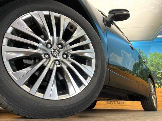 ハリアー Ｚ　レザーパッケージ　禁煙車　１２．３インチディスプレイオーディオ　全周囲カメラ　ＪＢＬサウンドシステム　レーダークルーズ　ブラインドスポットモニター　シートベンチレーション　純正１９インチアルミ　ＬＥＤヘッド（13枚目）