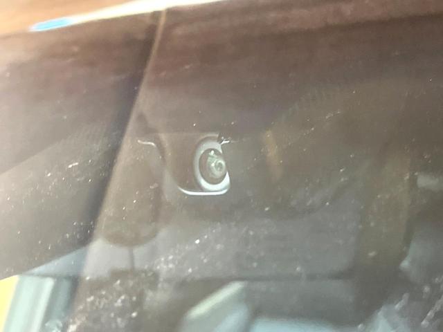 ハリアー Ｚ　レザーパッケージ　禁煙車　１２．３インチディスプレイオーディオ　全周囲カメラ　ＪＢＬサウンドシステム　レーダークルーズ　ブラインドスポットモニター　シートベンチレーション　純正１９インチアルミ　ＬＥＤヘッド（73枚目）