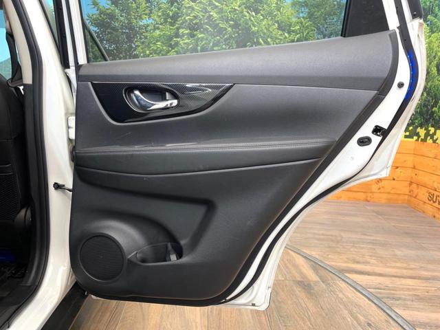 エクストレイル ２０Ｘｉ　禁煙車　純正９インチナビ　全周囲カメラ　衝突軽減　プロパイロット　パワーバックドア　純正１８インチアルミ　４ＷＤ　シートヒーター　スマートキー　電動パーキングブレーキ　ＬＥＤヘッドライト（35枚目）