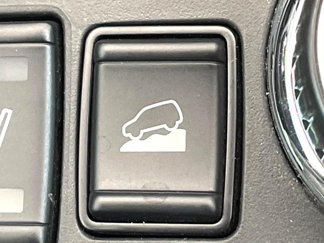 エクストレイル ２０Ｘｉ　禁煙車　純正９インチナビ　全周囲カメラ　衝突軽減　プロパイロット　パワーバックドア　純正１８インチアルミ　４ＷＤ　シートヒーター　スマートキー　電動パーキングブレーキ　ＬＥＤヘッドライト（62枚目）