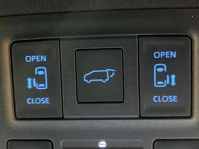 ヴォクシー Ｓ－Ｚ　禁煙車　１０．５インチディスプレイオーディオ　快適利便ＰＫＧ　モデリスタフロントグリル　両側電動スライドドア　パワーバックドア　ＬＥＤヘッド　ＥＴＣ　純正１７インチアルミ　オットマン（6枚目）