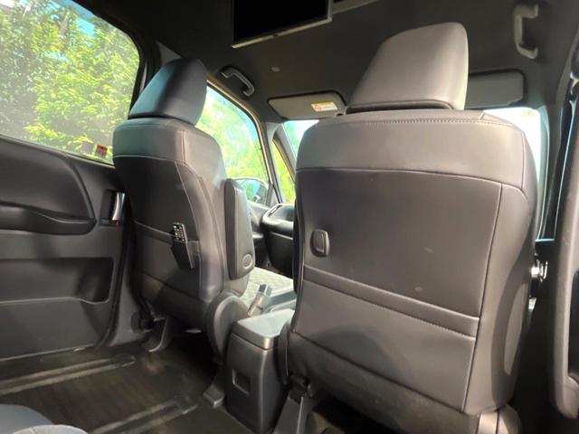 ヴォクシー Ｓ－Ｚ　禁煙車　１０．５インチディスプレイオーディオ　快適利便ＰＫＧ　モデリスタフロントグリル　両側電動スライドドア　パワーバックドア　ＬＥＤヘッド　ＥＴＣ　純正１７インチアルミ　オットマン（38枚目）