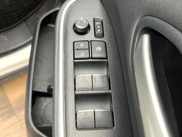 ヴォクシー Ｓ－Ｚ　禁煙車　１０．５インチディスプレイオーディオ　快適利便ＰＫＧ　モデリスタフロントグリル　両側電動スライドドア　パワーバックドア　ＬＥＤヘッド　ＥＴＣ　純正１７インチアルミ　オットマン（42枚目）