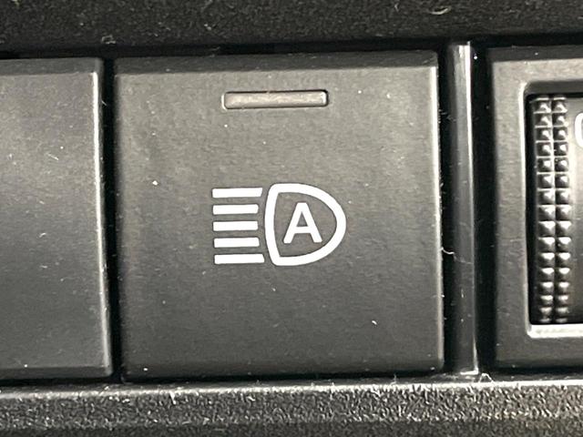 ヴォクシー Ｓ－Ｚ　禁煙車　１０．５インチディスプレイオーディオ　快適利便ＰＫＧ　モデリスタフロントグリル　両側電動スライドドア　パワーバックドア　ＬＥＤヘッド　ＥＴＣ　純正１７インチアルミ　オットマン（43枚目）