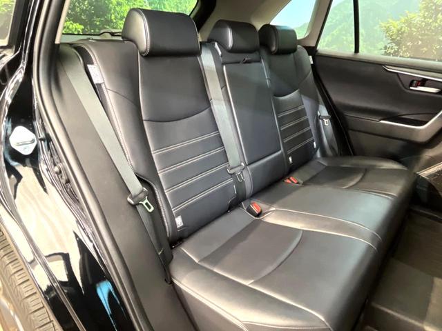 ＲＡＶ４ Ｇ　純正９インチナビ　禁煙車　４ＷＤ　パワーバックドア　シートヒーター　ＥＴＣ　ステアリングヒーター　ブラインドスポットモニター　セーフティセンス　ＬＥＤヘッド＆フォグ（9枚目）