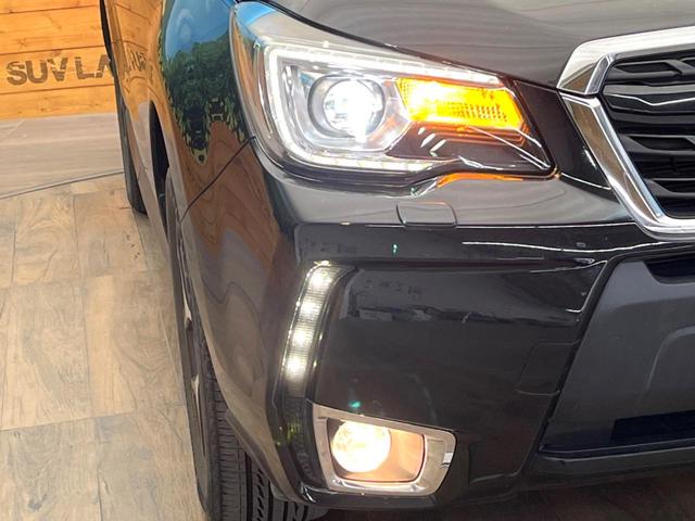 フォレスター Ｓ－リミテッド　純正ナビ　アイサイト　禁煙車　全席シートヒーター　バックカメラ　ブラインドスポットモニター　前席パワーシート　レーダークルーズコントロール　ＬＥＤヘッドライト　Ｂｌｕｅｔｏｏｔｈ（12枚目）