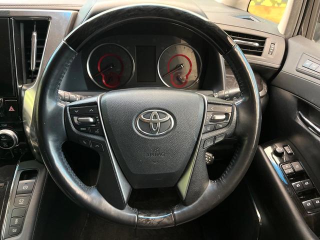 アルファード ２．５Ｓ　Ｃパッケージ　ＢＩＧＸ１１インチナビ　バックカメラ　後席モニター　３眼ＬＥＤヘッド　両側電動スライドドア　両側電動スライドドア　パワーバックドア　ＥＴＣ　純正１８インチアルミ　セーフティセンス　レーダークルーズ（12枚目）