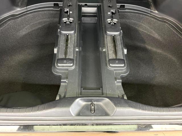 アルファード ２．５Ｓ　Ｃパッケージ　ＢＩＧＸ１１インチナビ　バックカメラ　後席モニター　３眼ＬＥＤヘッド　両側電動スライドドア　両側電動スライドドア　パワーバックドア　ＥＴＣ　純正１８インチアルミ　セーフティセンス　レーダークルーズ（70枚目）