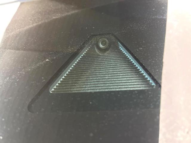 �y�X�}�[�g�u���[�L�T�|�[�g�z���s���ɑO���̎ԗ�����F�����A�Փ˂������Ȏ��͌x��ƃu���[�L�ŏՓˉ���Ɣ�Q�y�����A�V�X�g�B�����S�Ƀh���C�u�����y���݂��������܂��B