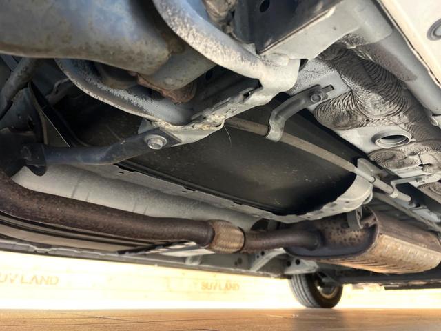 セレナ ハイウェイスター Jパッケージ 禁煙車 両側電動ドア SDナビ ドラレコ コーナーセンサー HIDヘッド ETC クルコン 純正16インチアルミ オートライト デュアルエアコン Bluetooth CD DVD再生 地デジ(22枚目)