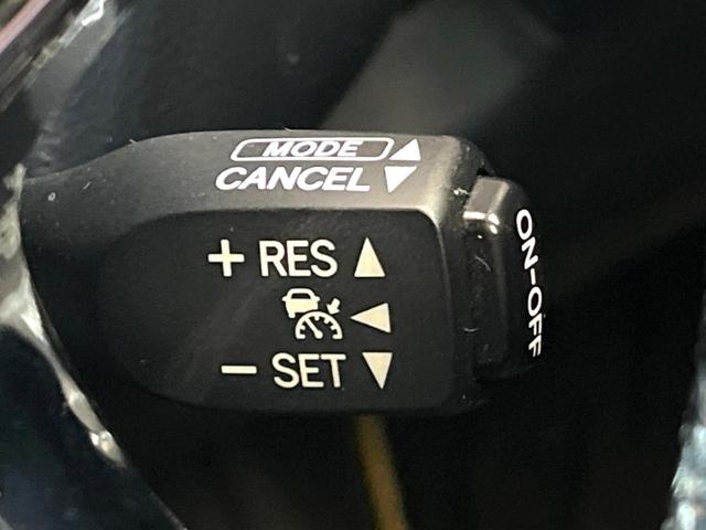 �y���[�_�[�N���[�Y�R���g���[���z�������H�ł̒��������s���y�ɁI�I�����ő��x��ۂN���[�Y�R���g���[�����A�Փˌy���V�X�e���ƘA�g���A�O���̎ԗ������m���ĎԊԂ�ۂ悤�ɑ��x���߂��Ă���܂��I�I