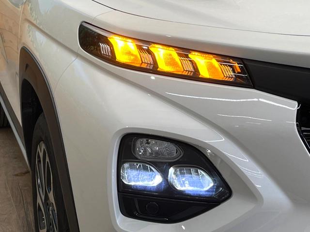 �y�k�d�c�w�b�h���C�g�z���V����ԑ��s�����ǍD�Ȏ��E���m�ۂ����S���ĉ^�]�ł��鍂�P�x�k�d�c�w�b�h���C�g�𑕔��I�_�����x�������A����d�͂��}�����Ă��܂��B