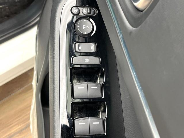 ヴェゼル ｅ：ＨＥＶ　Ｚ　禁煙車　９インチホンダコネクトディスプレイ　バックカメラ　ＬＥＤヘッドライト　シートヒーター　ホンダセンシング　アダプティブクルーズ　ＥＴＣ　純正１８インチアルミ（40枚目）