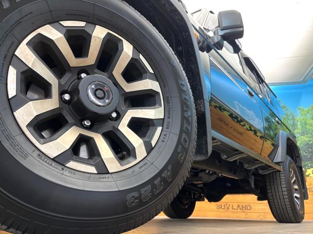 �y�P�U�C���`�A���~�z�C�[���z�O�ςɃ}�b�`�����A���~�z�C�[���𑕒����Ă���܂��B�e��A���~�z�C�[����A�X�^�b�h���X�^�C�����戵�����Ă���܂��B���񂲑��k����������