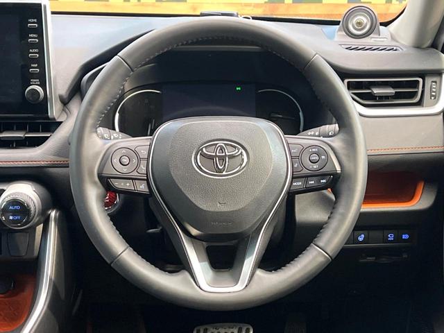 �y�����v�����X�e�A�����O�z�㎿�Ȋv���g�p���邱�ƂŁA��ɂ����������݂ƂĂ��^�]���₷���n���h���ł���