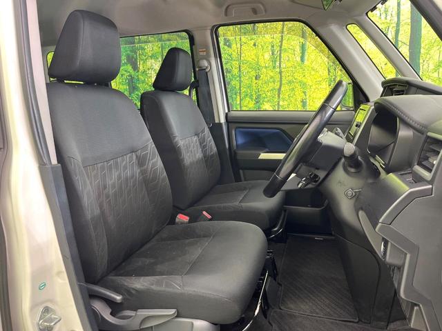 ルーミー カスタムＧ　Ｓ　禁煙車　純正ナビ　バックカメラ　フルセグ　ＣＤ／ＤＶＤ／Ｂｌｕｅｔｏｏｔｈ　衝突軽減装置　クルーズコントロール　ＬＥＤヘッド／フォグライト　オートライト　両側電動スライドドア　オートエアコン　ＥＴＣ（9枚目）