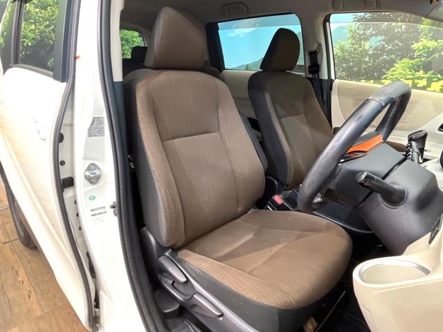 シエンタ ハイブリッドＧ　禁煙車　両側電動ドア　ＳＤナビ　バックカメラ　１００Ｖ電源　７人乗り　スマートキー　ＨＩＤヘッド　ＥＴＣ　オートエアコン　ＣＤ　ＤＶＤ再生　エコモード　ＥＶモード　１５インチスチールホイール（8枚目）