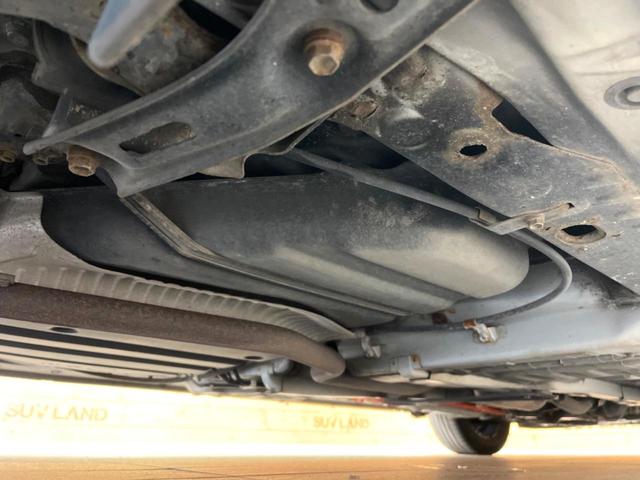 シエンタ ハイブリッドＧ　禁煙車　両側電動ドア　ＳＤナビ　バックカメラ　１００Ｖ電源　７人乗り　スマートキー　ＨＩＤヘッド　ＥＴＣ　オートエアコン　ＣＤ　ＤＶＤ再生　エコモード　ＥＶモード　１５インチスチールホイール（22枚目）