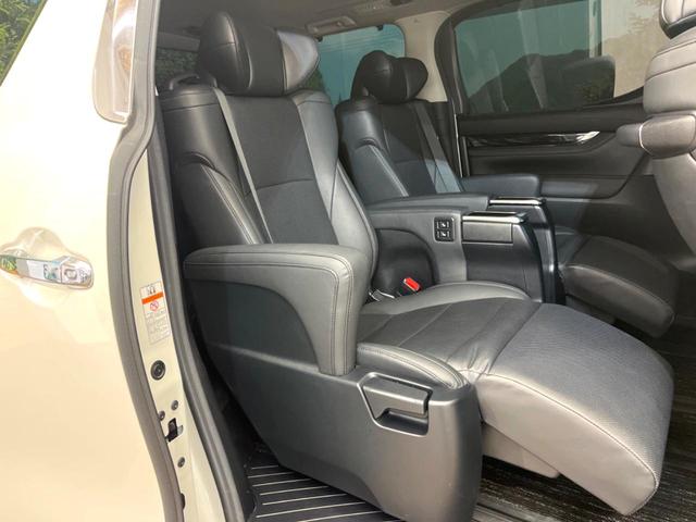 アルファード ２．５Ｓ　Ｃパッケージ　禁煙車　フルエアロ　サンルーフ　両側電動ドア　純正ＳＤナビ　後席モニター　バックカメラ　トヨタセーフティ　電動リアゲート　レザーシート　前席シートエアコン　ドラレコ　コーナーセンサー　スマートキー（9枚目）