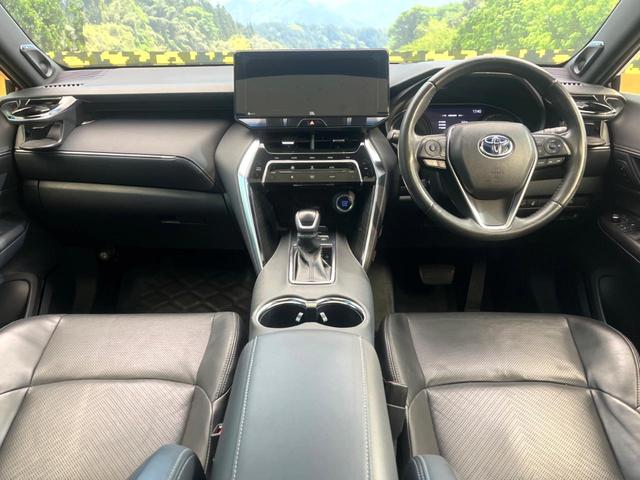 ハリアー Ｚ　レザーパッケージ　ガラスルーフ　後席モニター　全周囲カメラ　ＪＢＬサウンド　衝突被害軽減システム　レーダークルーズ　電動リアゲート　レザーシート　前席シートエアコン　コーナーセンサー　スマートキー　ＬＥＤヘッド（2枚目）