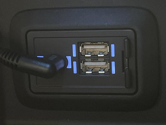 ハリアー Ｚ　レザーパッケージ　ガラスルーフ　後席モニター　全周囲カメラ　ＪＢＬサウンド　衝突被害軽減システム　レーダークルーズ　電動リアゲート　レザーシート　前席シートエアコン　コーナーセンサー　スマートキー　ＬＥＤヘッド（65枚目）