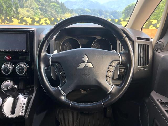 デリカD:5 D パワーパッケージ 4WD ディーゼル(軽油) 両側電動ドア 純正SDナビ 後席モニター バックカメラ ターボ スマートキー HIDヘッド ビルトインETC 純正18インチアルミ オートライト オートエアコン(12枚目)