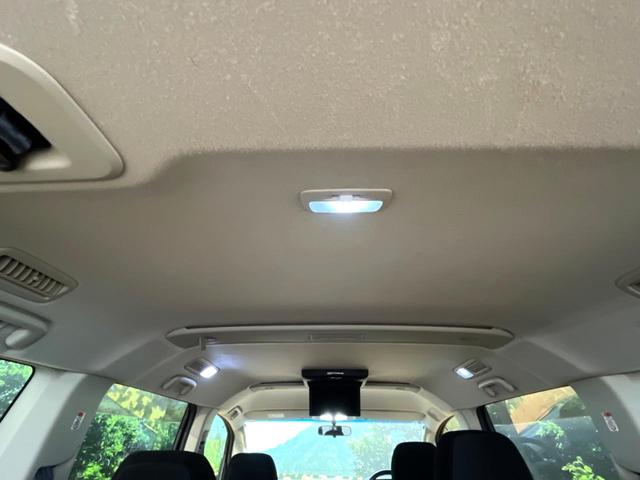 デリカD:5 D パワーパッケージ 4WD ディーゼル(軽油) 両側電動ドア 純正SDナビ 後席モニター バックカメラ ターボ スマートキー HIDヘッド ビルトインETC 純正18インチアルミ オートライト オートエアコン(34枚目)