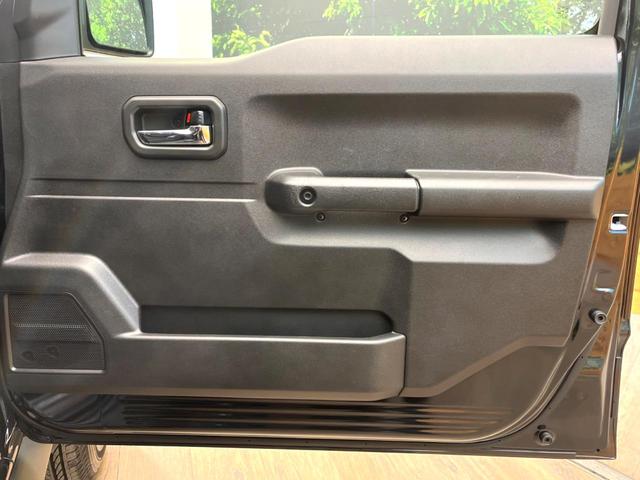 ジムニーノマド ＦＣ　４ＷＤ　禁煙車　スズキセーフティサポート　レーダークルーズ　コーナーセンサー　スマートキー　ＬＥＤヘッド　純正１５インチアルミ　オートハイビーム　車線逸脱警報　オートライト　オートエアコン（31枚目）