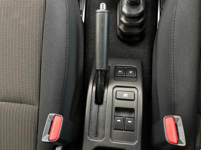 ジムニーノマド ＦＣ　４ＷＤ　禁煙車　スズキセーフティサポート　レーダークルーズ　コーナーセンサー　スマートキー　ＬＥＤヘッド　純正１５インチアルミ　オートハイビーム　車線逸脱警報　オートライト　オートエアコン（49枚目）