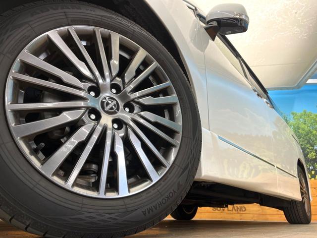 �y�����P�W�C���`�A���~�z�C�[���z�O�ςɃ}�b�`���������A���~�z�C�[���𑕒����Ă���܂��B�e��ЊO�A���~�z�C�[����A�X�^�b�h���X�^�C�����戵�����Ă���܂��B���񂲑��k����������