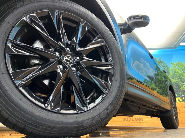 �y�����P�X�C���`�A���~�z�C�[���z�O�ςɃ}�b�`���������A���~�z�C�[���𑕒����Ă���܂��B�e��ЊO�A���~�z�C�[����A�X�^�b�h���X�^�C�����戵�����Ă���܂��B���񂲑��k����������