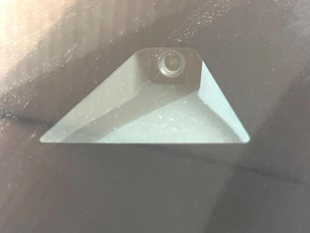 �y�G�}�[�W�F���V�[�u���[�L�z���s���ɑO���̎ԗ�����F�����A�Փ˂������Ȏ��͌x��ƃu���[�L�ŏՓˉ���Ɣ�Q�y�����A�V�X�g�B�����S�Ƀh���C�u�����y���݂��������܂��B