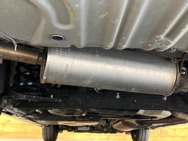 セレナ ｅ－パワー　ハイウェイスターＶ　両側電動ドア　全周囲カメラ　衝突被害軽減システム　レーダークルーズ　コーナーセンサー　スマートキー　ＬＥＤヘッド　ＥＴＣ２．０　純正１６インチアルミ　車線逸脱警報　オートライト　デュアルエアコン（19枚目）