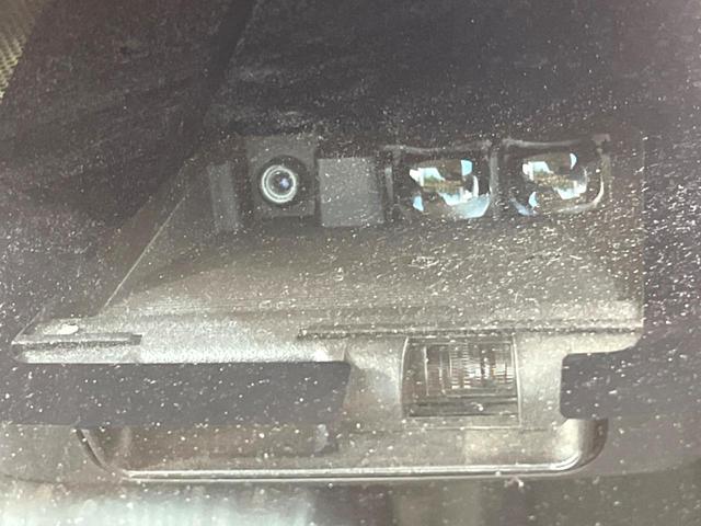 ヴォクシー ＺＳ　煌ＩＩ　禁煙車　両側電動ドア　ＳＤナビ　バックカメラ　衝突被害軽減システム　ドラレコ　コーナーセンサー　スマートキー　ＬＥＤヘッド　ＥＴＣ２．０　クルコン　純正１６インチアルミ　オートハイビーム（3枚目）