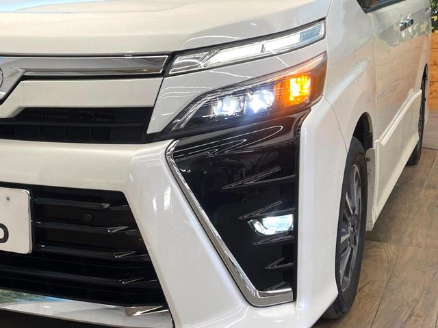 ヴォクシー ＺＳ　煌ＩＩ　禁煙車　両側電動ドア　ＳＤナビ　バックカメラ　衝突被害軽減システム　ドラレコ　コーナーセンサー　スマートキー　ＬＥＤヘッド　ＥＴＣ２．０　クルコン　純正１６インチアルミ　オートハイビーム（13枚目）