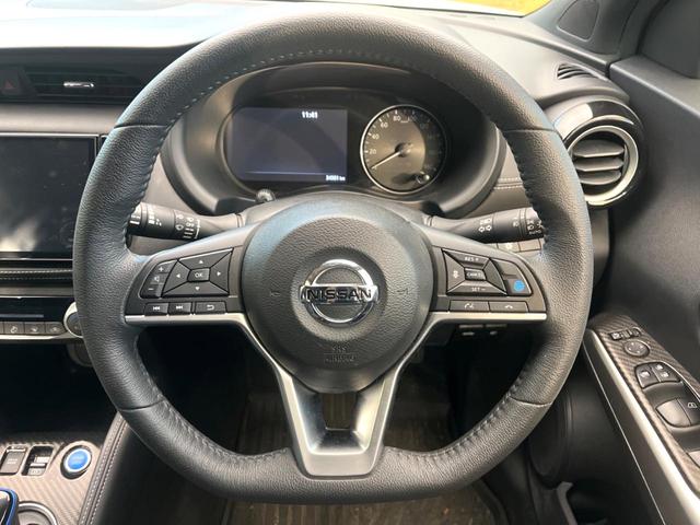 キックス X 禁煙車 エアロ 全周囲カメラ 衝突被害軽減システム レーダークルーズ ハーフレザーシート コーナーセンサー スマートキー LEDヘッド ビルトインETC 純正17インチアルミ オートライト(12枚目)