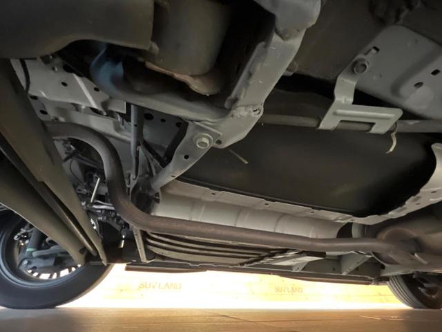 セレナ ｅ－パワー　オーテック　セーフティパッケージ　純正１０インチナビ　後席モニター　インテリジェントエマージェンシーブレーキ　プロパイロット　両側電動スライドドア　ドラレコ　コーナーセンサー　スマートキー　ＬＥＤヘッド　ＥＴＣ　車線逸脱警報（22枚目）