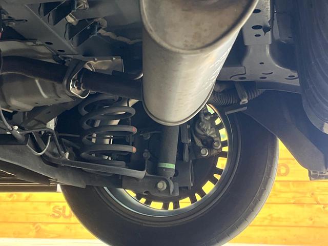 セレナ ｅ－パワー　オーテック　セーフティパッケージ　純正１０インチナビ　後席モニター　インテリジェントエマージェンシーブレーキ　プロパイロット　両側電動スライドドア　ドラレコ　コーナーセンサー　スマートキー　ＬＥＤヘッド　ＥＴＣ　車線逸脱警報（23枚目）