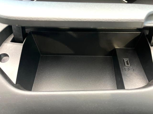 セレナ ｅ－パワー　オーテック　セーフティパッケージ　純正１０インチナビ　後席モニター　インテリジェントエマージェンシーブレーキ　プロパイロット　両側電動スライドドア　ドラレコ　コーナーセンサー　スマートキー　ＬＥＤヘッド　ＥＴＣ　車線逸脱警報（46枚目）