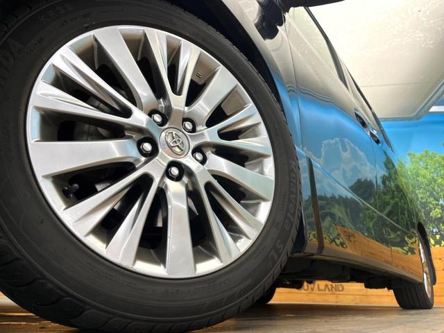 �y�����P�W�C���`�A���~�z�C�[���z�O�ςɃ}�b�`���������A���~�z�C�[���𑕒����Ă���܂��B�e��ЊO�A���~�z�C�[����A�X�^�b�h���X�^�C�����戵�����Ă���܂��B���񂲑��k����������