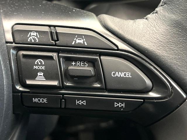 ヤリスクロス ハイブリッドＺ　禁煙車　８型ディスプレイオーディオ　セーフティセンス　レーダークルーズ　シーケンシャルターンランプ　ＢＳＭ　ブラインドスポットモニター　純正１８インチアルミ　ハーフレザーシート（6枚目）