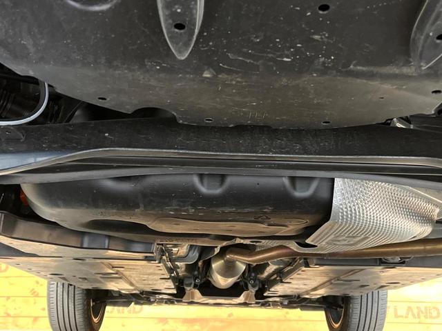 ヤリスクロス ハイブリッドＺ　禁煙車　８型ディスプレイオーディオ　セーフティセンス　レーダークルーズ　シーケンシャルターンランプ　ＢＳＭ　ブラインドスポットモニター　純正１８インチアルミ　ハーフレザーシート（19枚目）