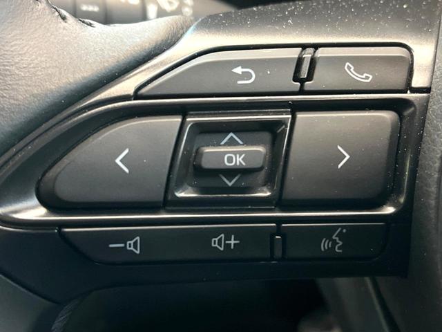 ヤリスクロス ハイブリッドＺ　禁煙車　８型ディスプレイオーディオ　セーフティセンス　レーダークルーズ　シーケンシャルターンランプ　ＢＳＭ　ブラインドスポットモニター　純正１８インチアルミ　ハーフレザーシート（48枚目）